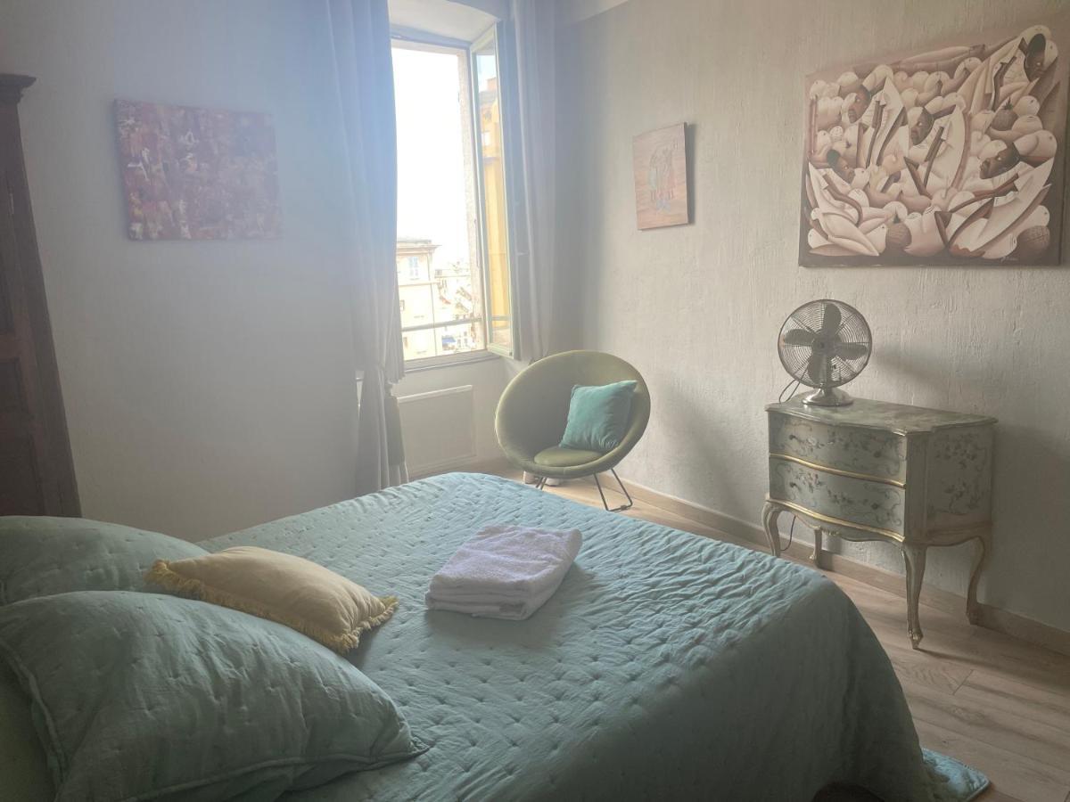 Appartement Bastia Au Pied Du Vieux Port Esterno foto